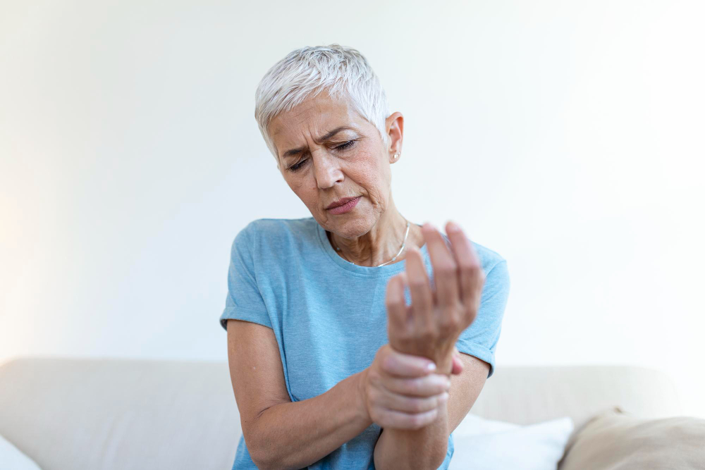 Artritis reumatoide: síntomas, tratamientos y remedios naturales